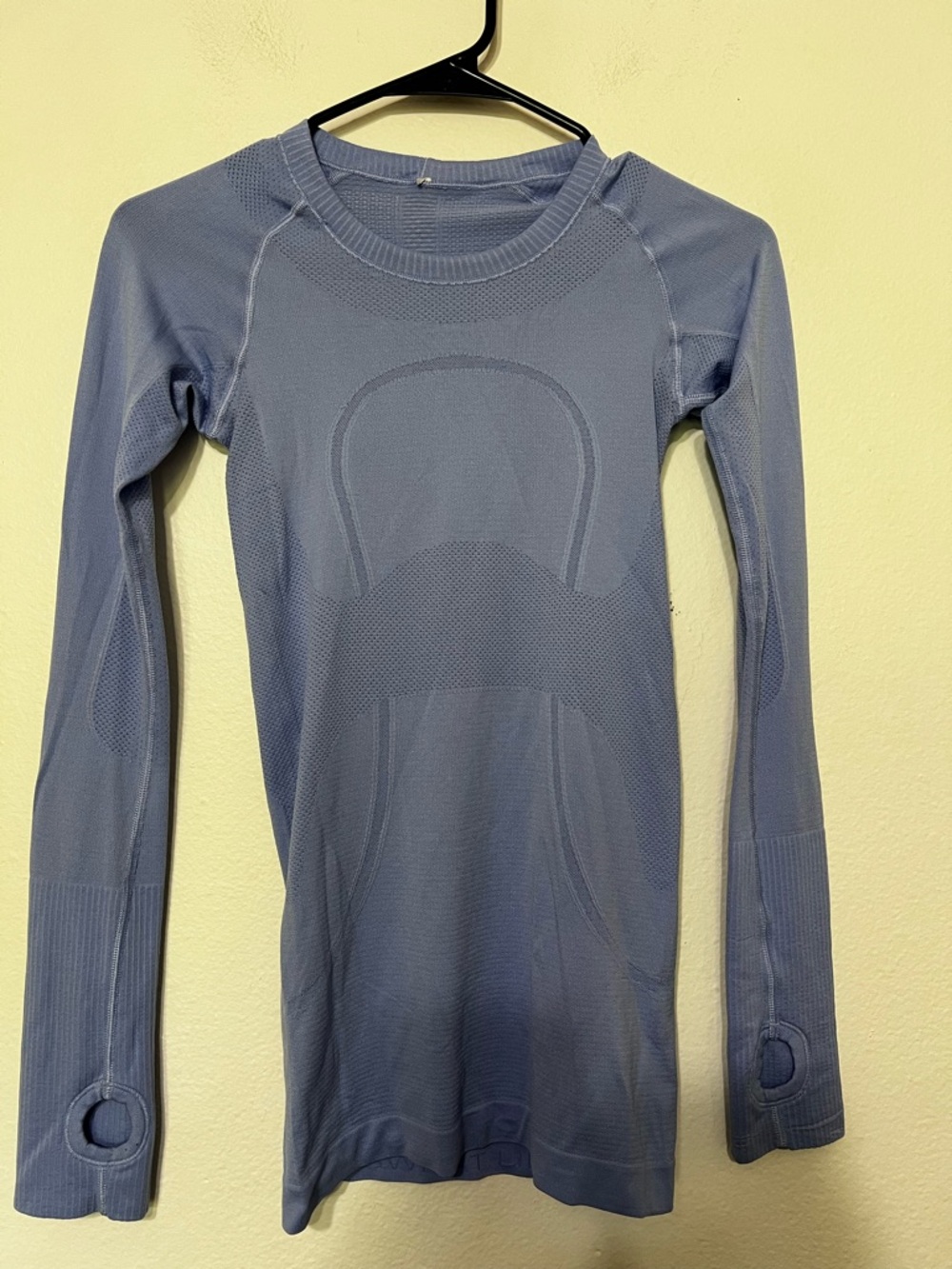 Lululemon Swiftly Tech Long Sleeve Shirt
Size 2